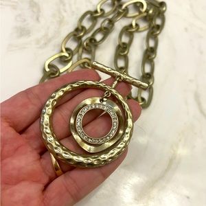 Beautiful cache necklace and earrings